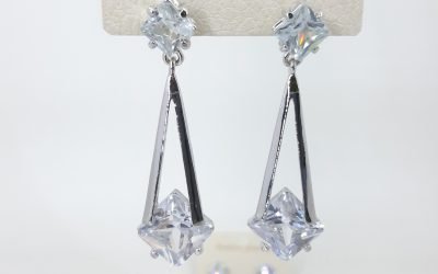 C176 Anting Tusuk Double Swarovski Model Segitiga Platinum 5,5cm